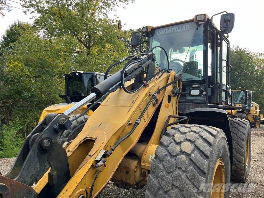 CAT 924G لوادر بعجل