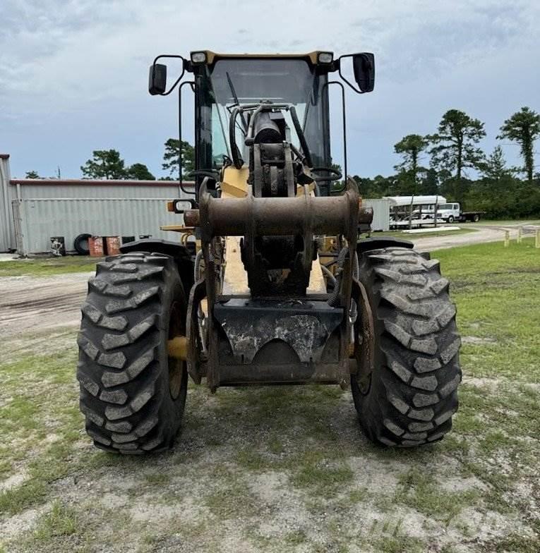 CAT 924G لوادر بعجل