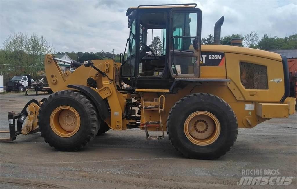CAT 926M لوادر بعجل