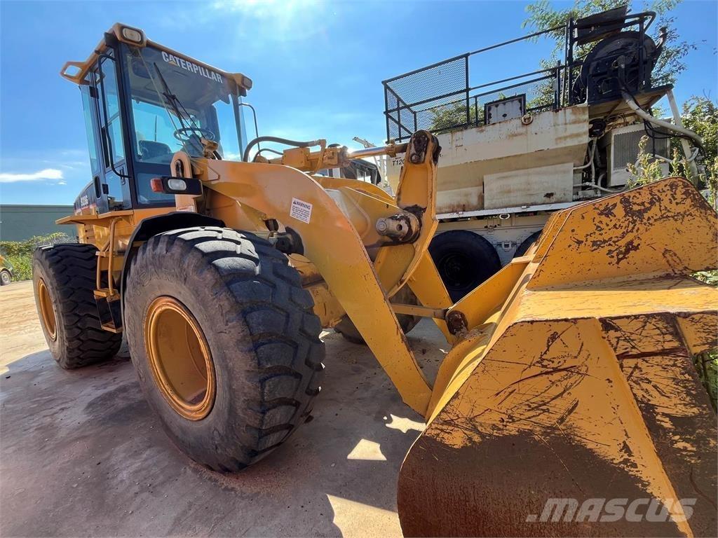 CAT 928G لوادر بعجل