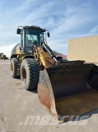 CAT 930H لوادر بعجل
