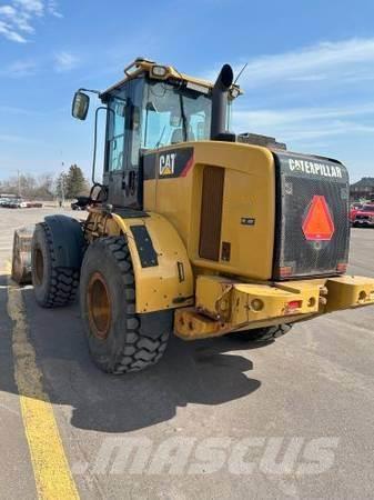 CAT 930H لوادر بعجل