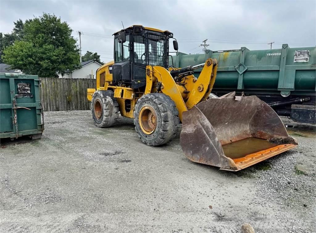 CAT 930K لوادر بعجل