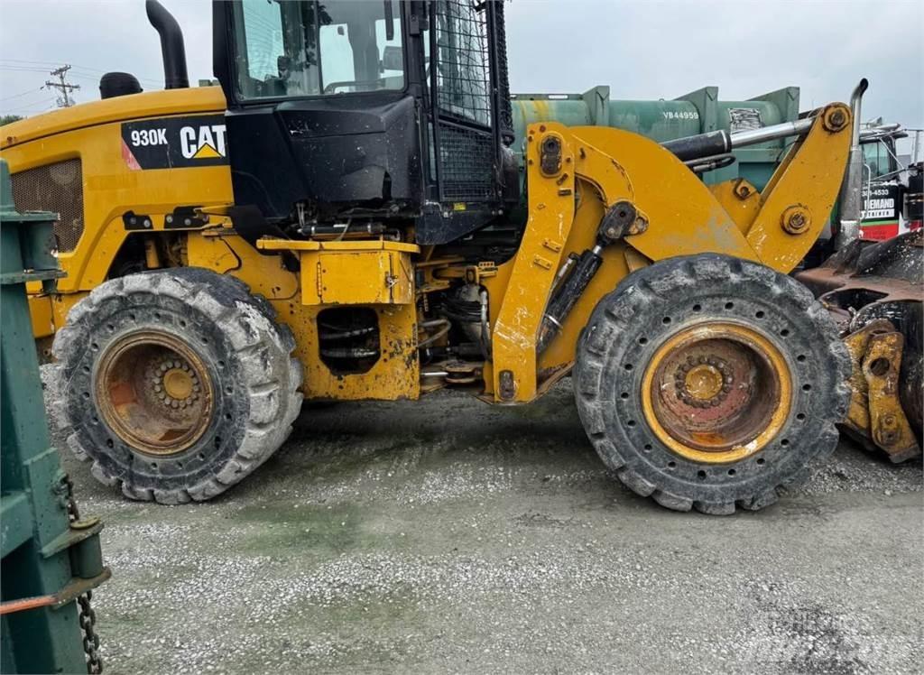 CAT 930K لوادر بعجل