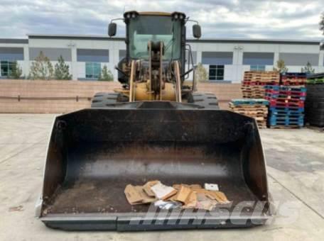 CAT 930K لوادر بعجل