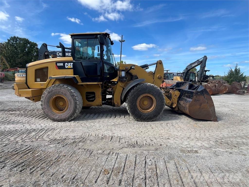 CAT 938K لوادر بعجل