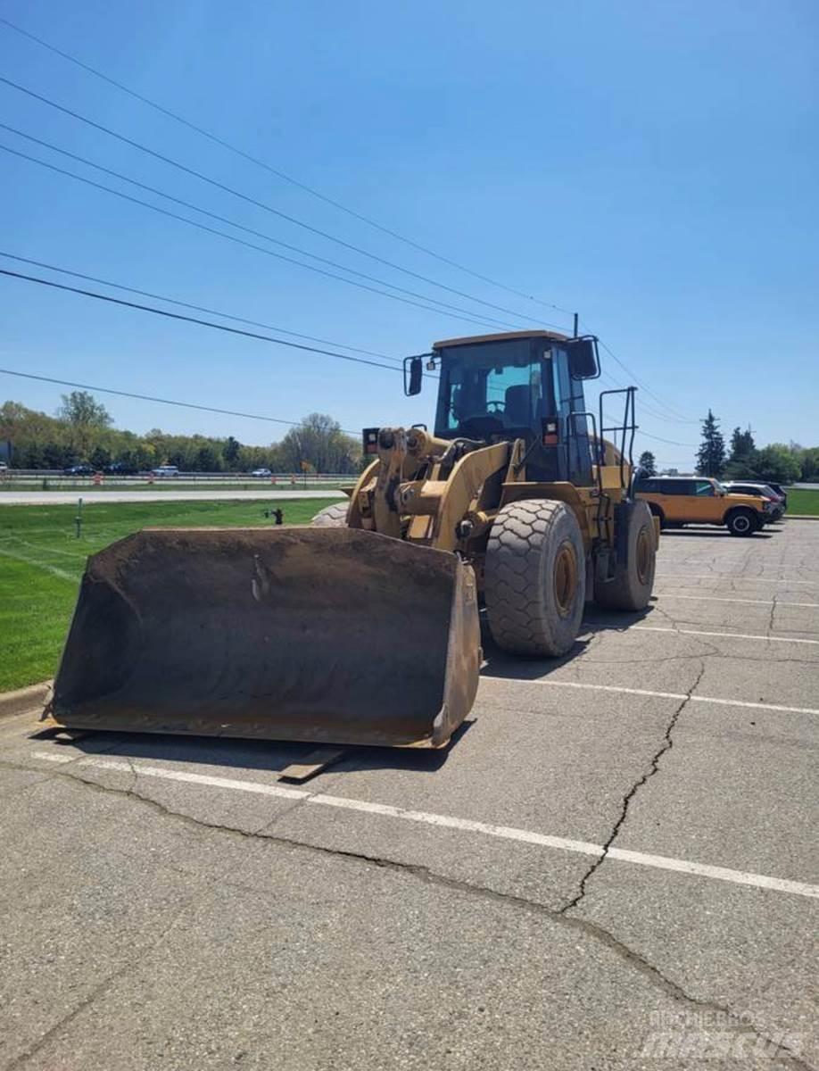 CAT 950H لوادر بعجل
