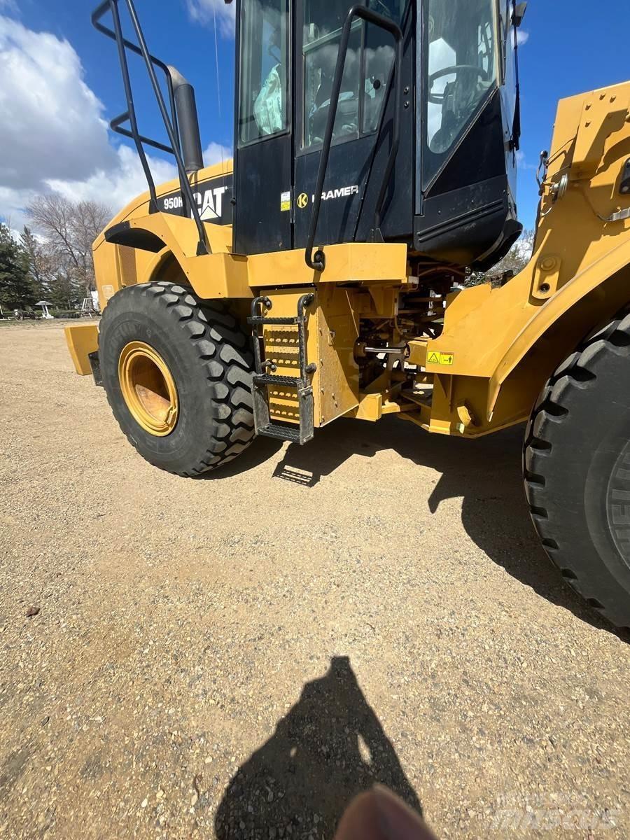 CAT 950H لوادر بعجل