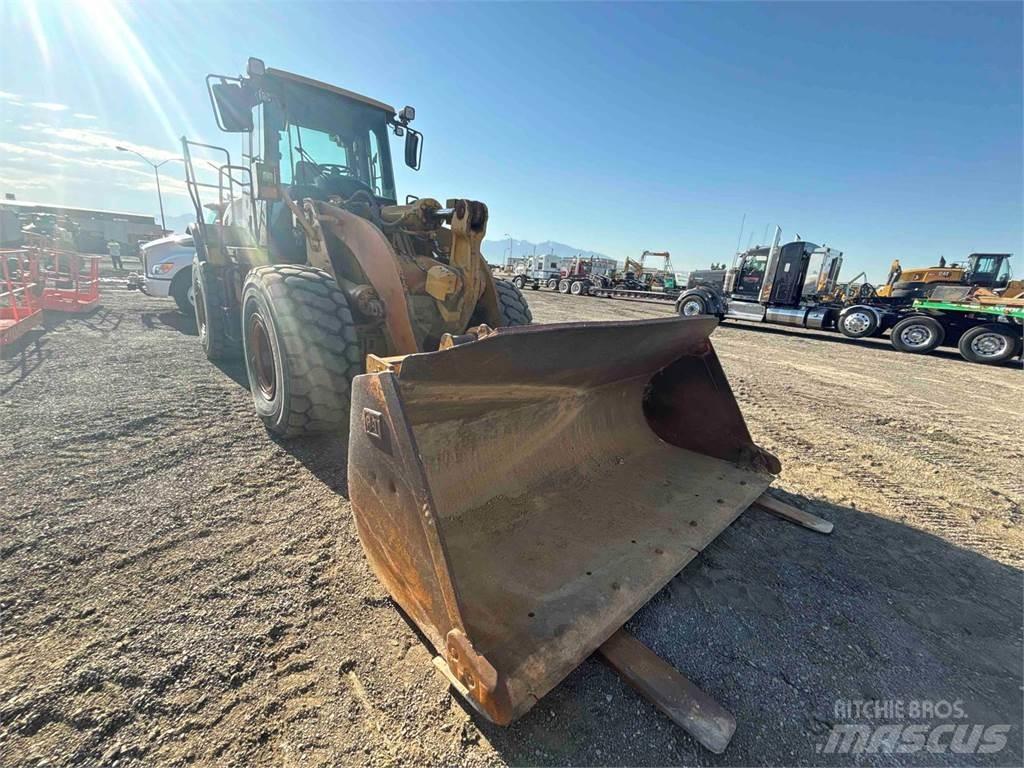 CAT 950H لوادر بعجل