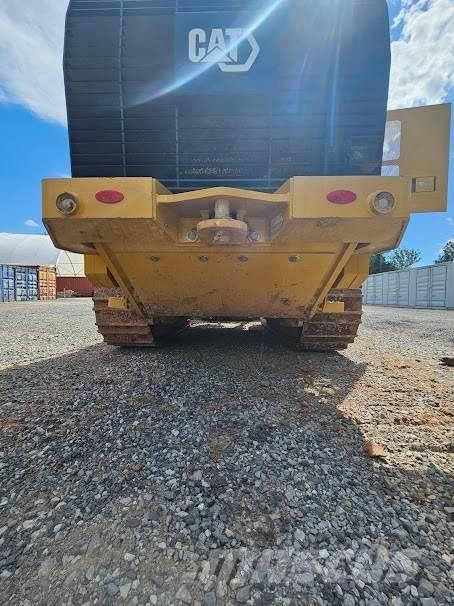CAT 953 لوادر زحافة
