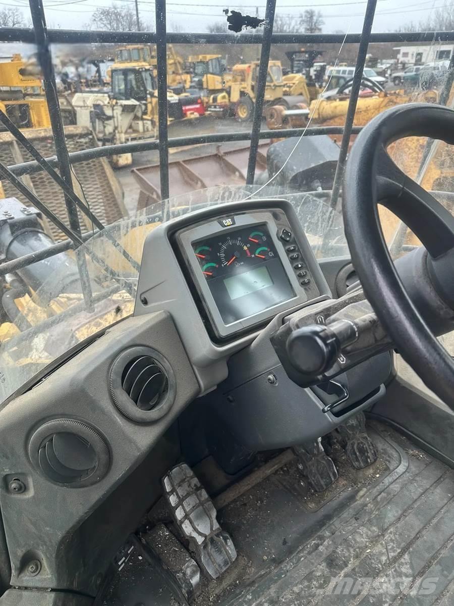 CAT 962K لوادر بعجل