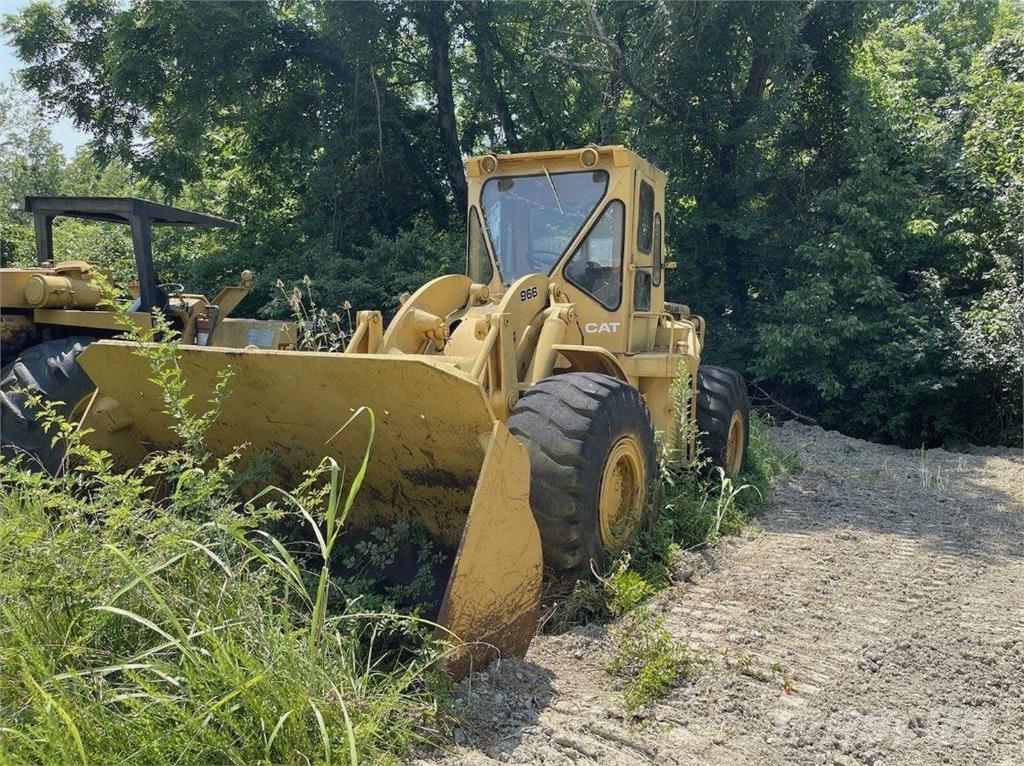 CAT 966 لوادر بعجل