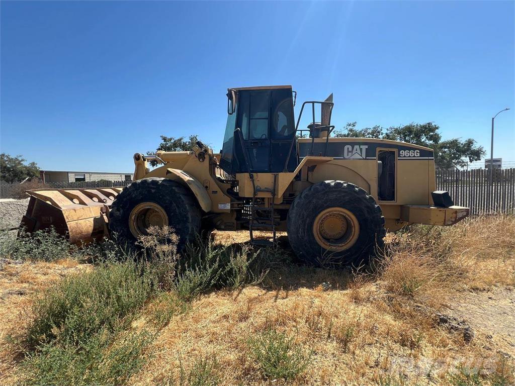 CAT 966G لوادر بعجل