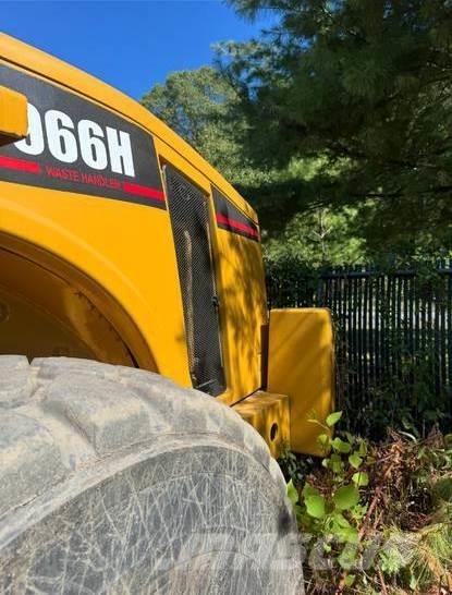 CAT 966H لوادر بعجل