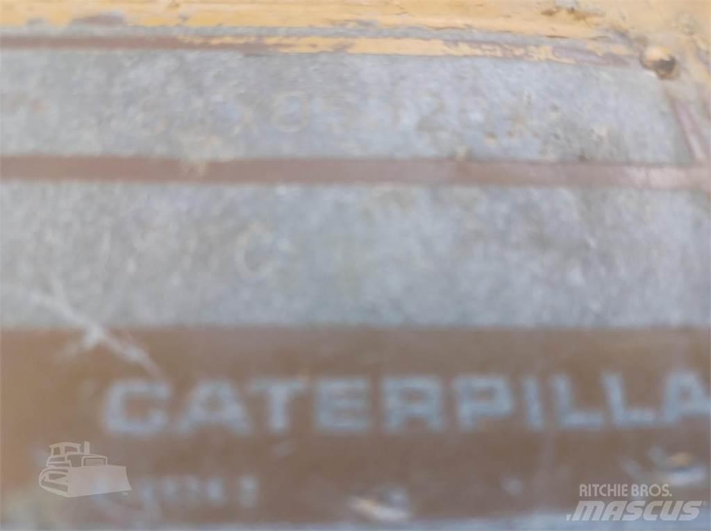 CAT 980C لوادر بعجل