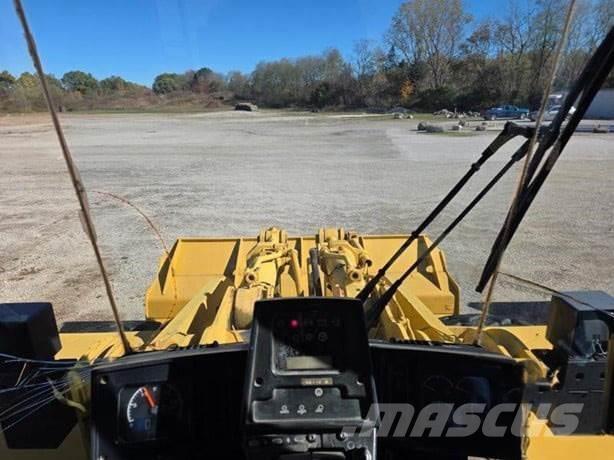 CAT 980G لوادر بعجل