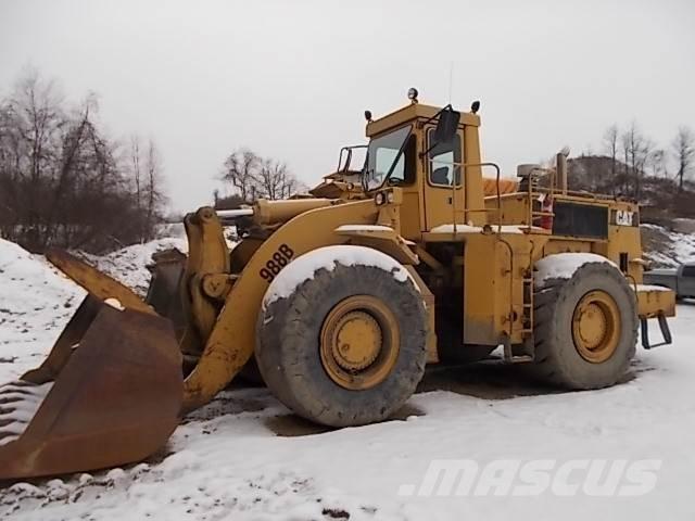 CAT 988B لوادر بعجل