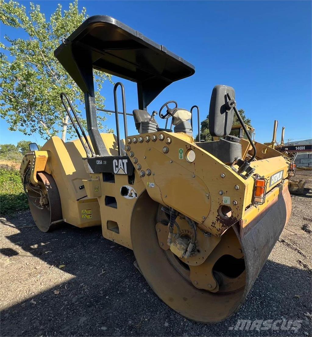 CAT CB54 مداحل أحادية الأسطوانة