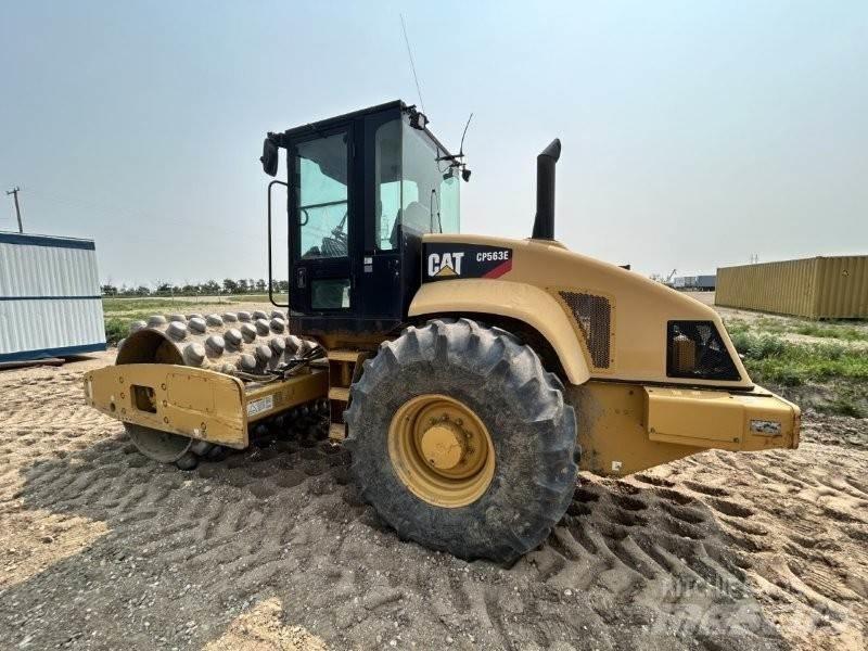 CAT CP563E ضاغطات التربة