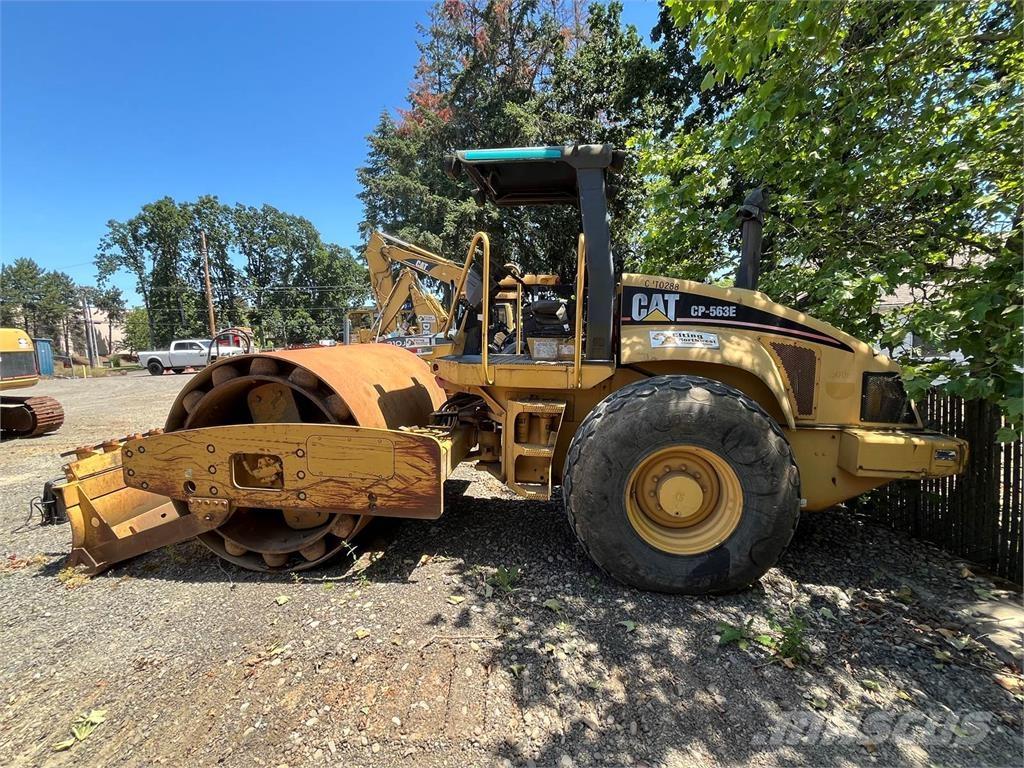 CAT CP563E مداحل أحادية الأسطوانة