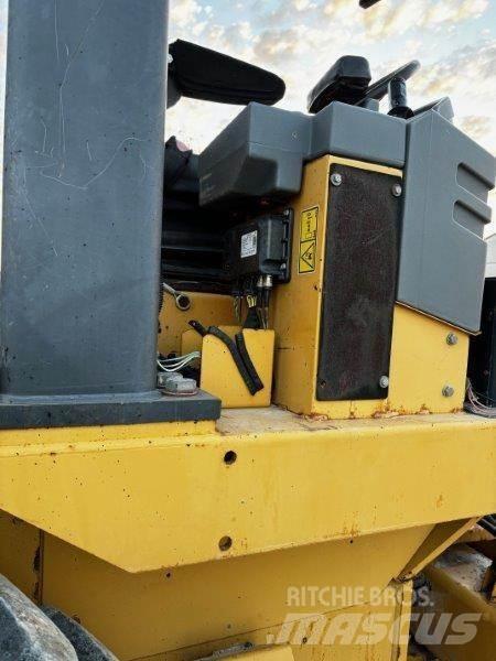CAT CS-563 دكاكات أفقية