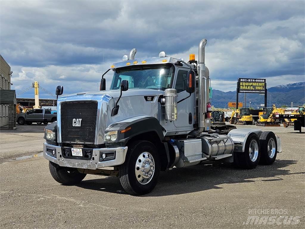 CAT CT680L وحدات الجر