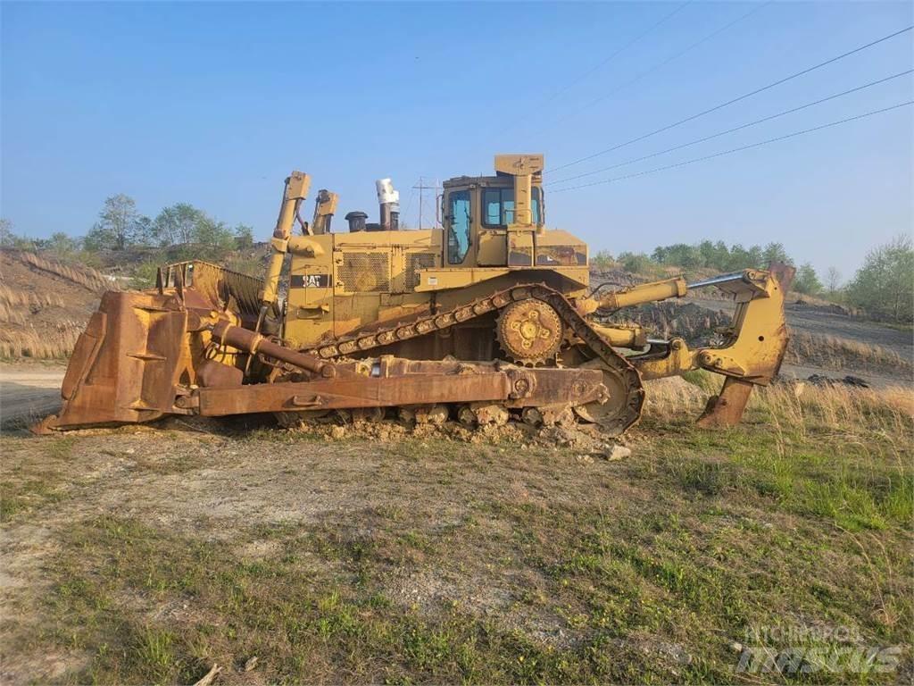 CAT D11N بلدوزرات مجنزرة