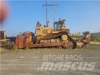 CAT D11N بلدوزرات مجنزرة