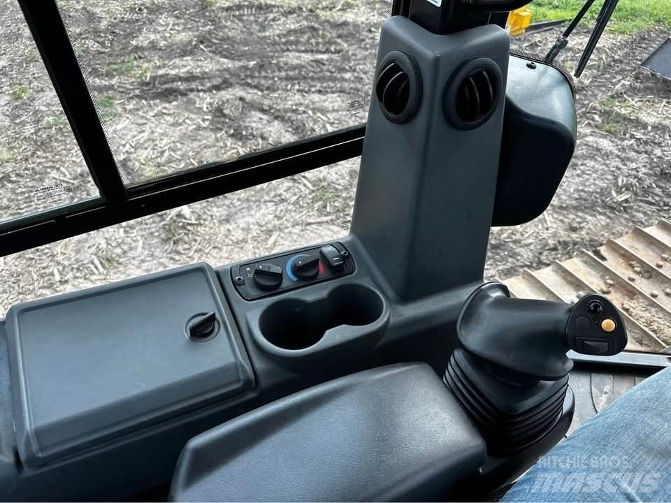 CAT D3 بلدوزرات مجنزرة