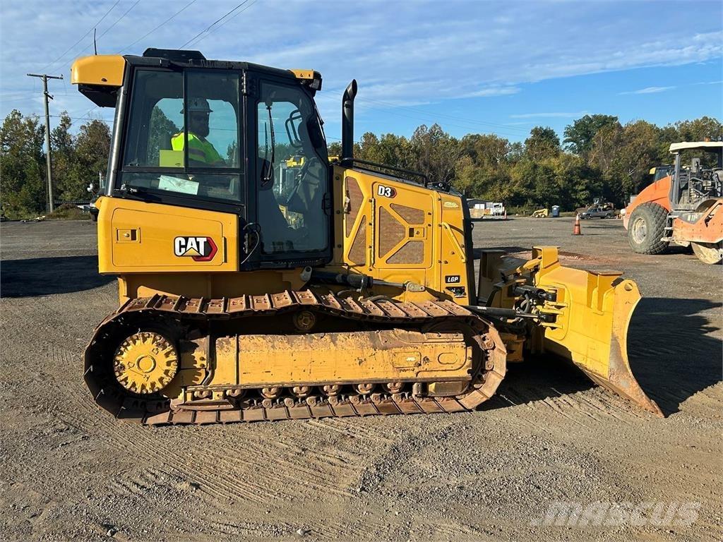 CAT D3 LGP بلدوزرات مجنزرة