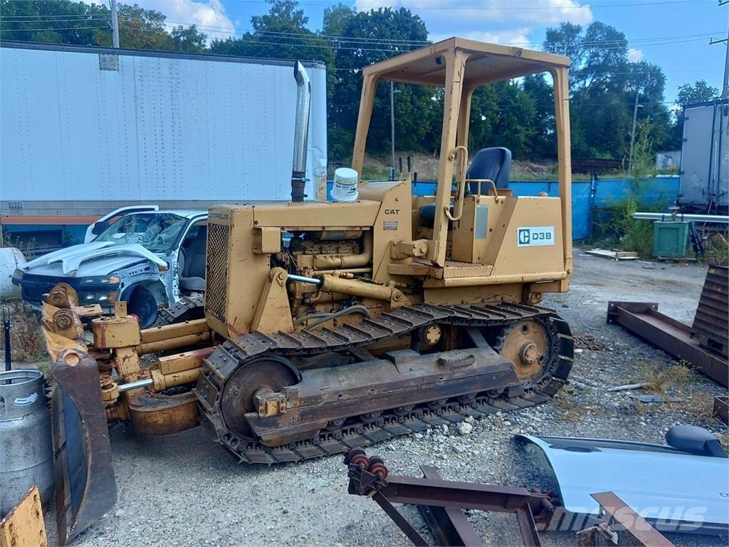 CAT D3B بلدوزرات مجنزرة