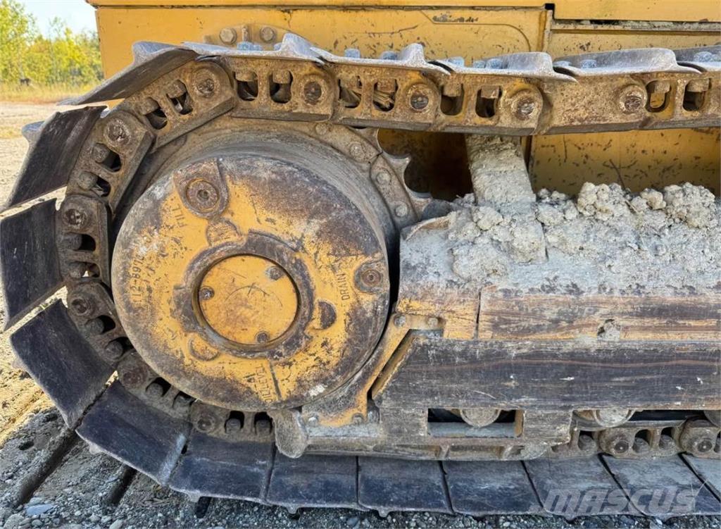 CAT D3G XL بلدوزرات مجنزرة