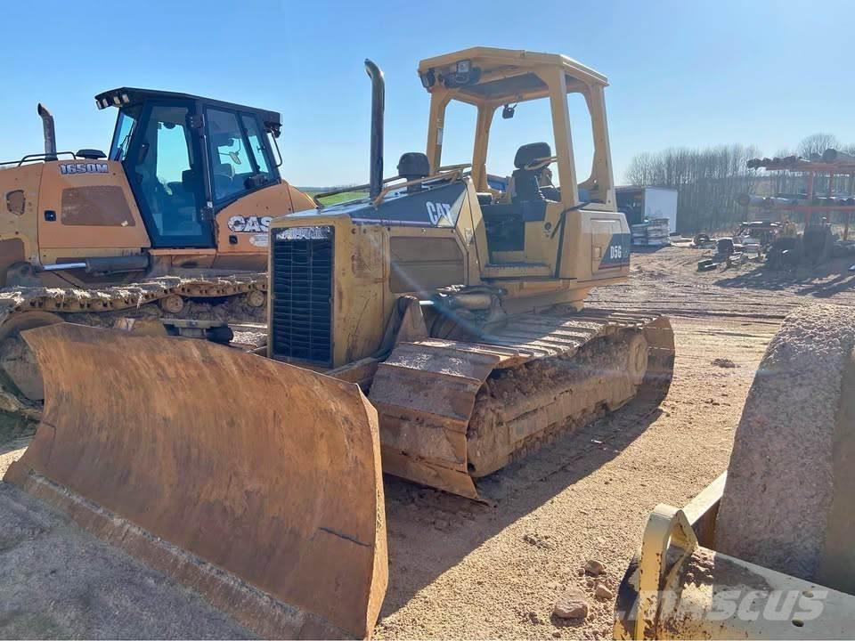 CAT D5G بلدوزرات مجنزرة