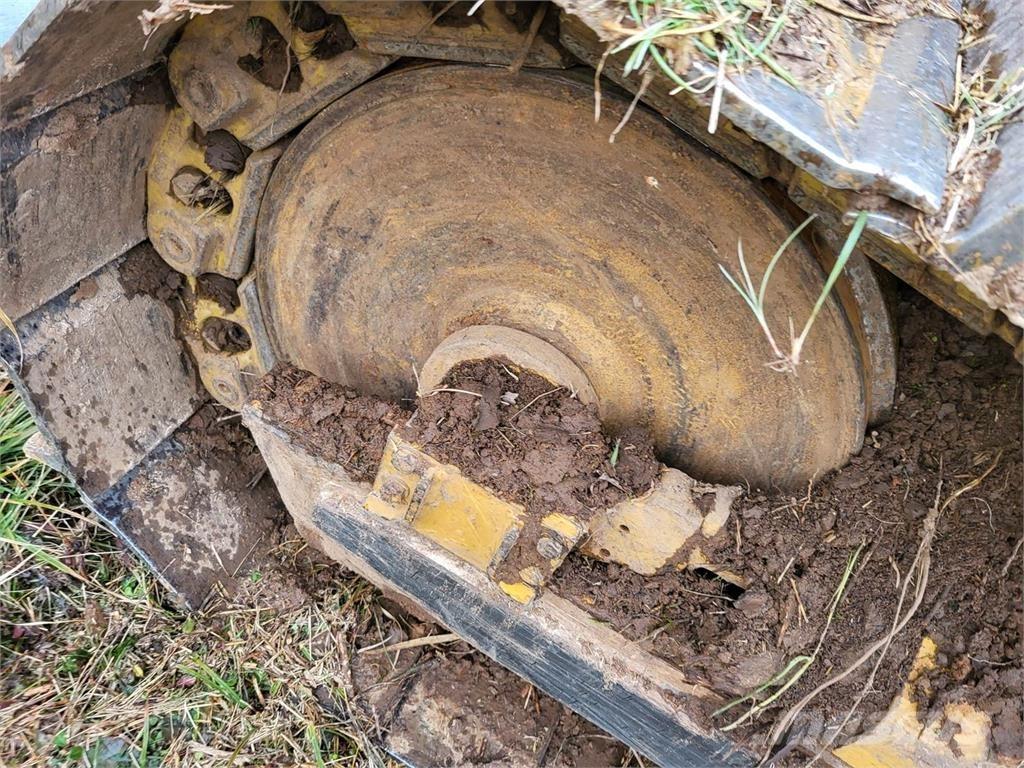 CAT D5G XL بلدوزرات مجنزرة