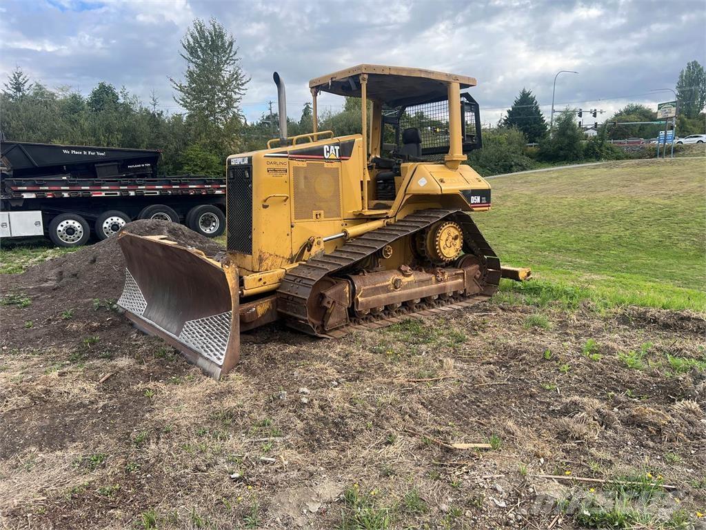 CAT D5N بلدوزرات مجنزرة