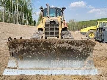 CAT D6N XL بلدوزرات مجنزرة