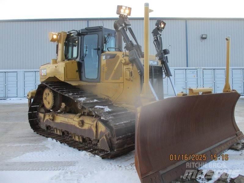 CAT D6T بلدوزرات مجنزرة