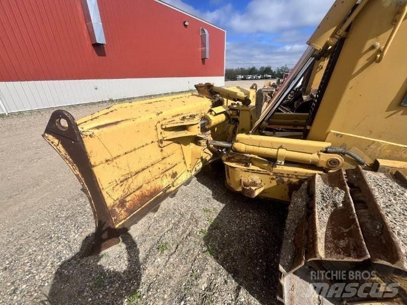 CAT D6T XW بلدوزرات مجنزرة