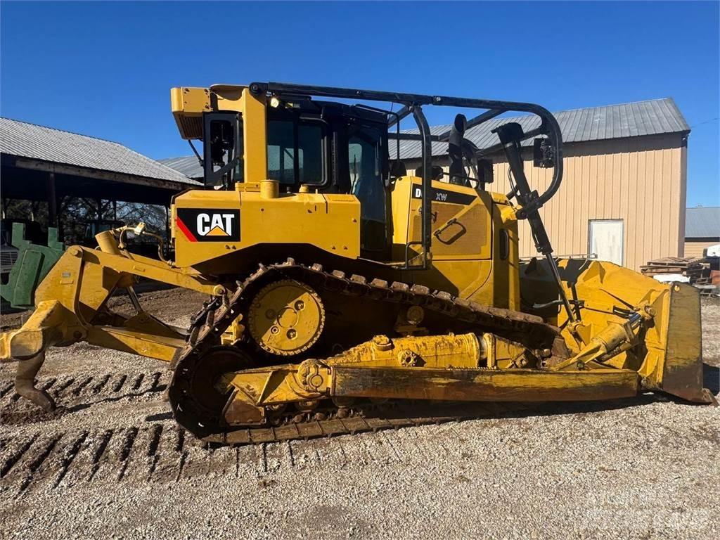 CAT D6T XW بلدوزرات مجنزرة