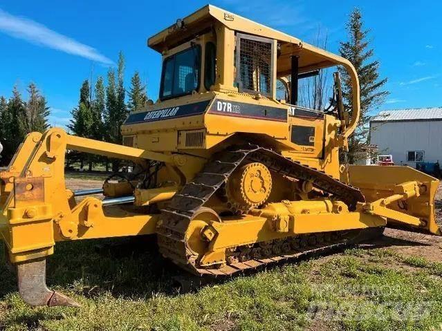 CAT D7R XR بلدوزرات مجنزرة