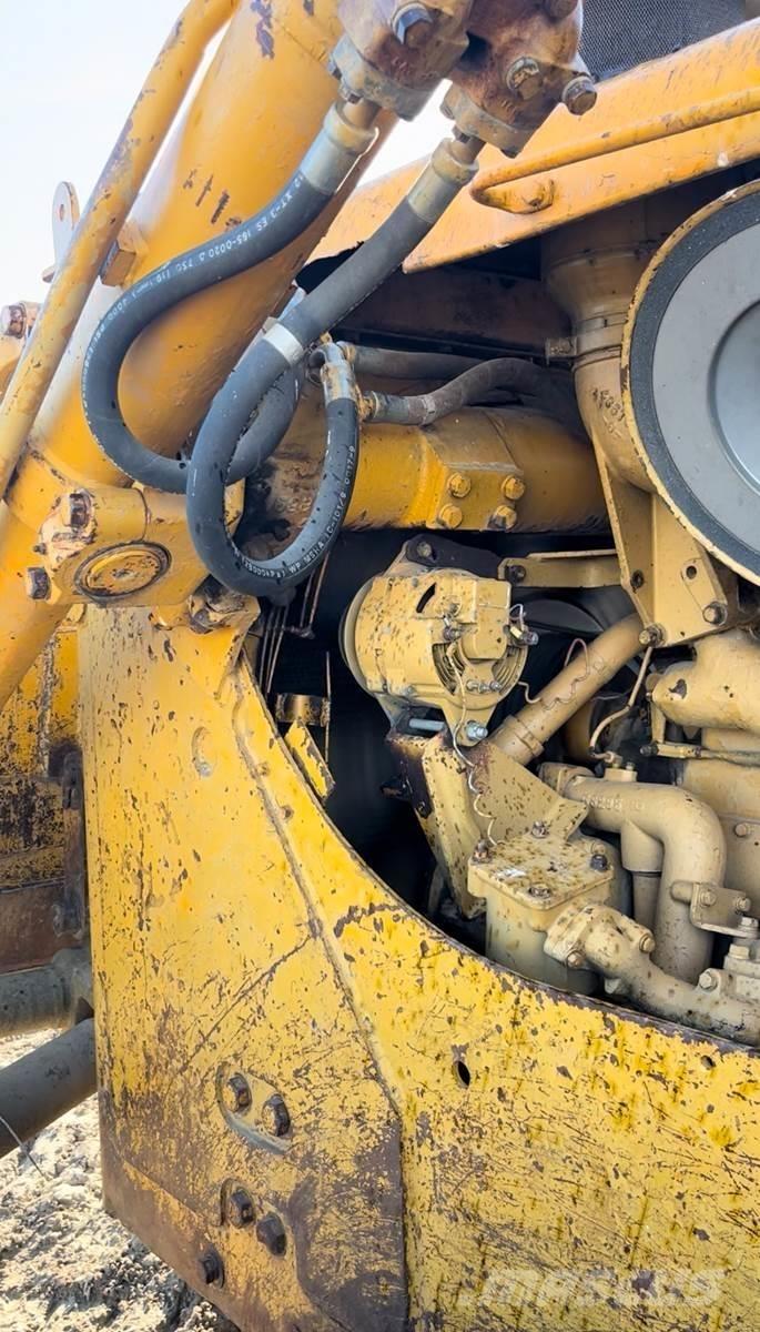 CAT D8H بلدوزرات مجنزرة