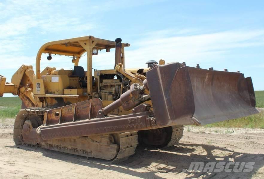 CAT D8H بلدوزرات مجنزرة