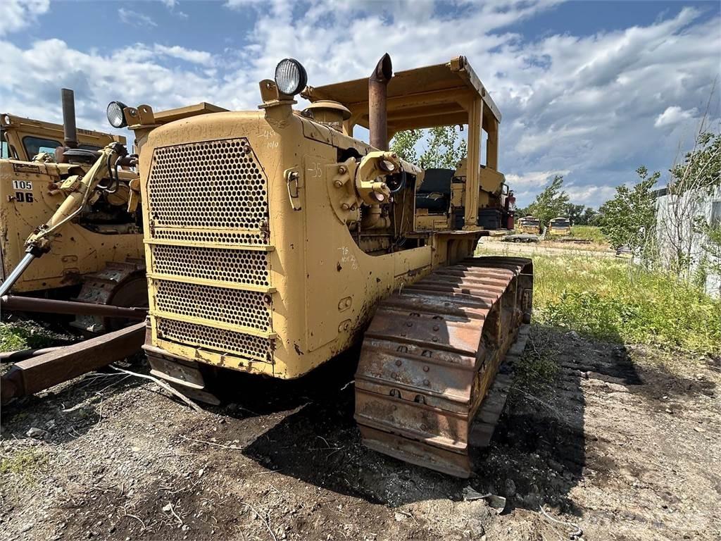 CAT D8H بلدوزرات مجنزرة