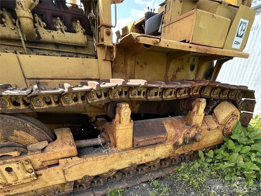 CAT D8H بلدوزرات مجنزرة