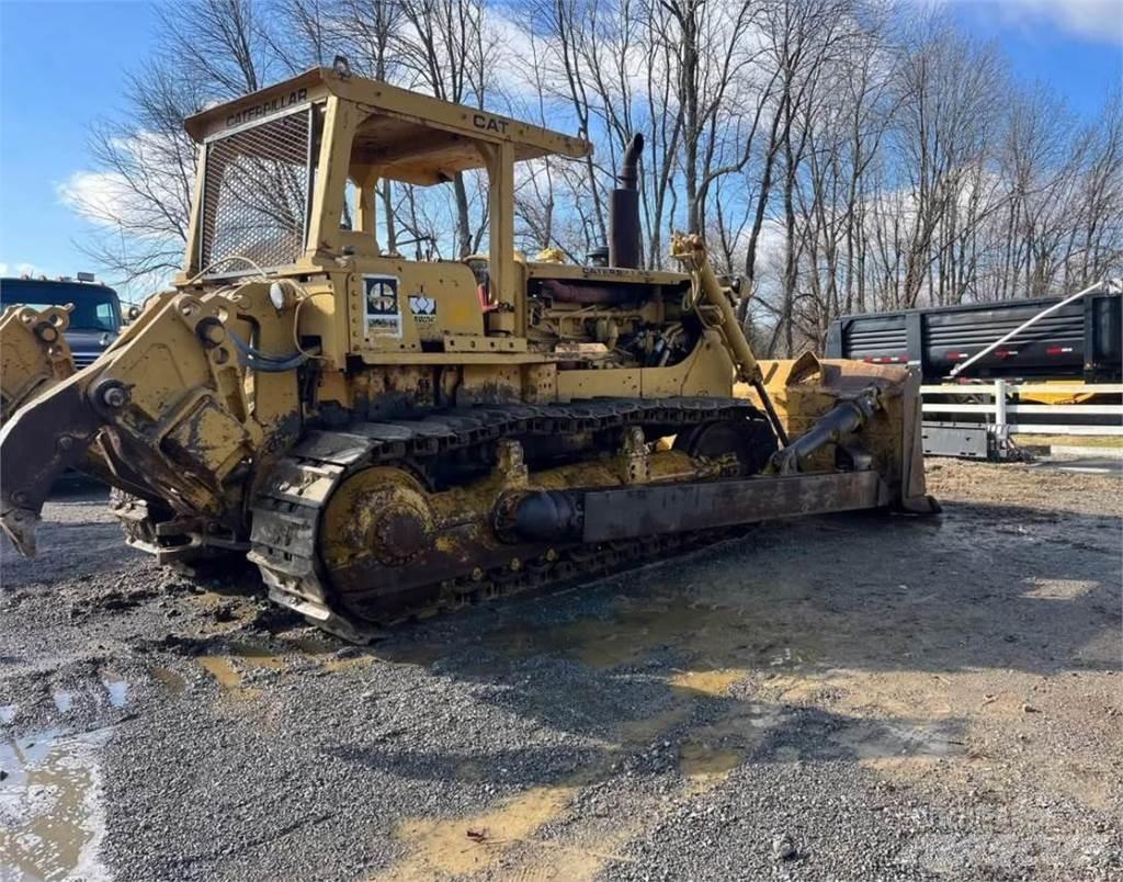CAT D8H بلدوزرات مجنزرة