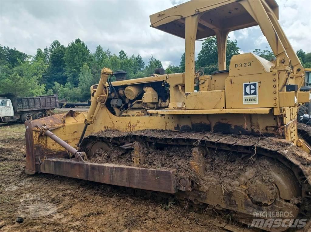 CAT D8K بلدوزرات مجنزرة