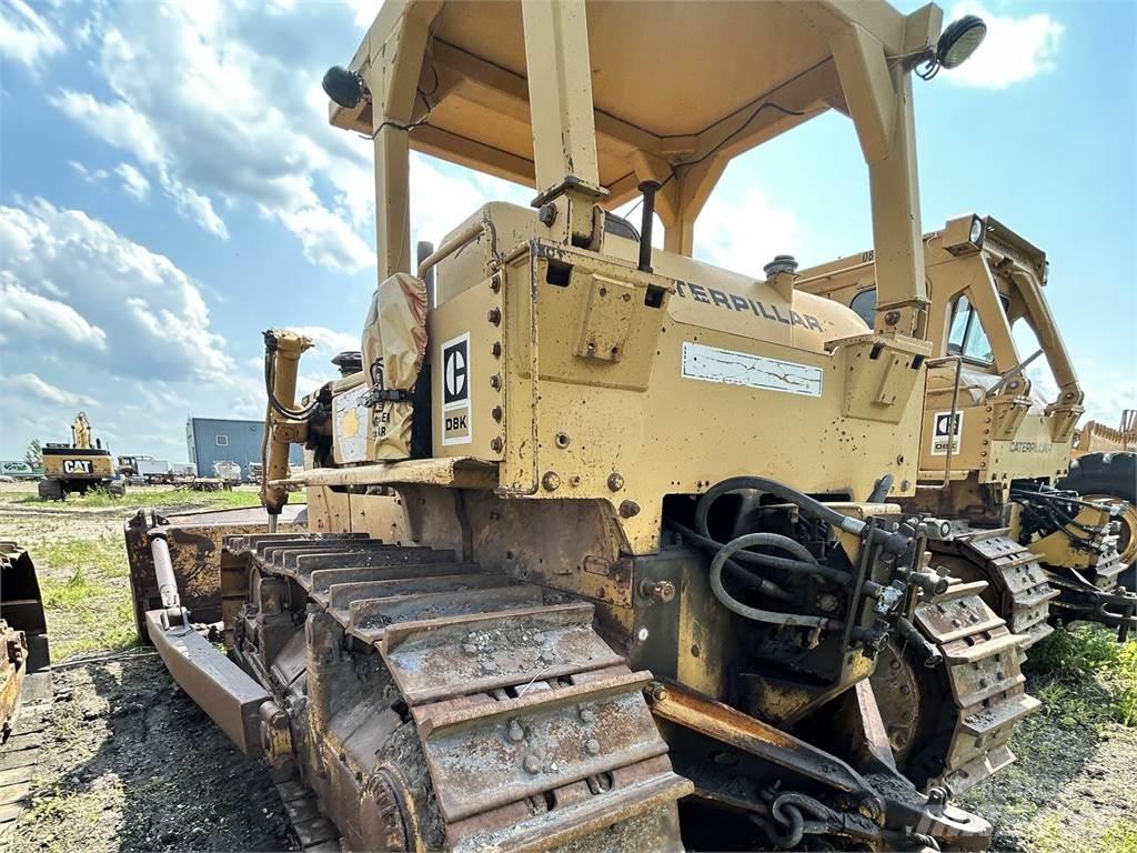 CAT D8K بلدوزرات مجنزرة