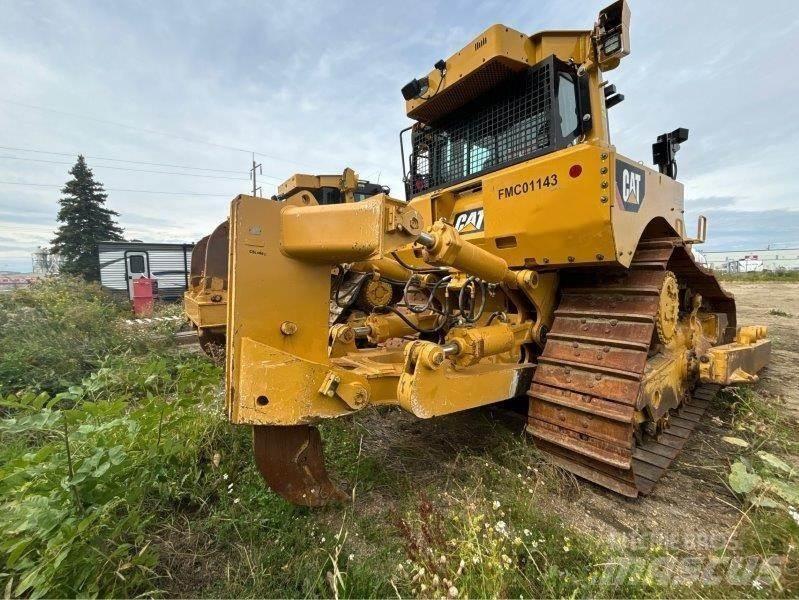 CAT D8T بلدوزرات مجنزرة
