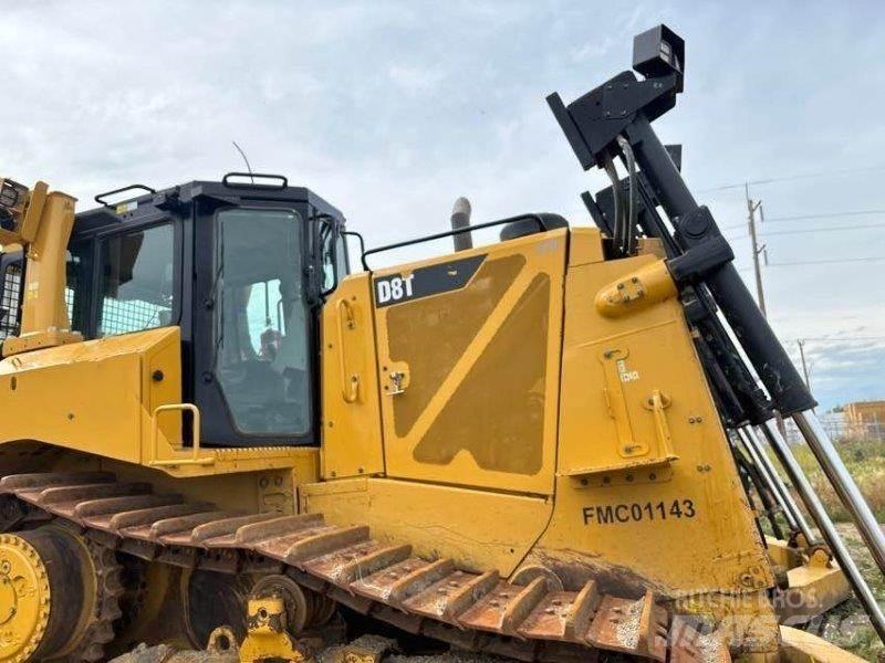 CAT D8T بلدوزرات مجنزرة