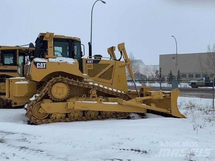 CAT D8T بلدوزرات مجنزرة